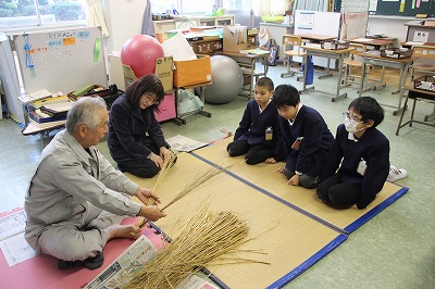 わら細工１