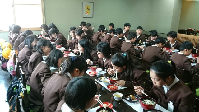昼食